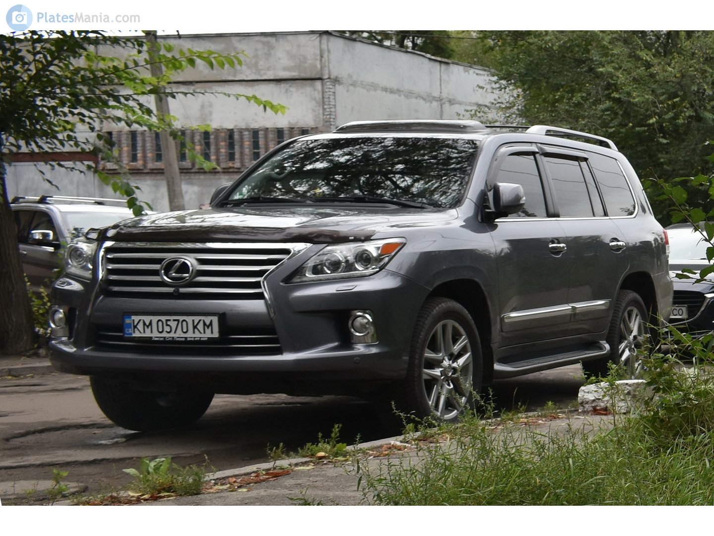 KM 0570 KM, Lexus LX 3rd gen (J200), 1st facelift, 2012–2015
