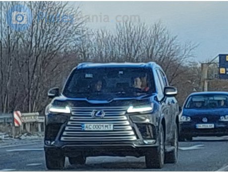 AC 0001 MT, Lexus LX