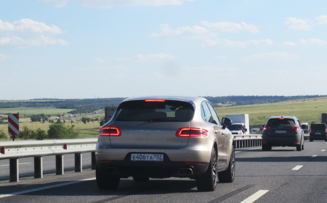 е 406 та 702, Porsche Macan 1st gen (95B), 2014–2018