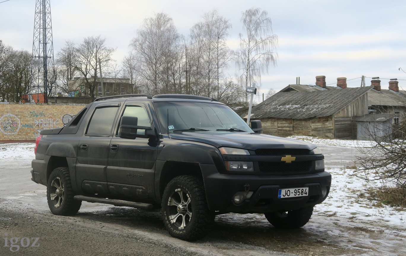 JO-9584, Chevrolet Avalanche 1st gen (GMT805), 2001–2006