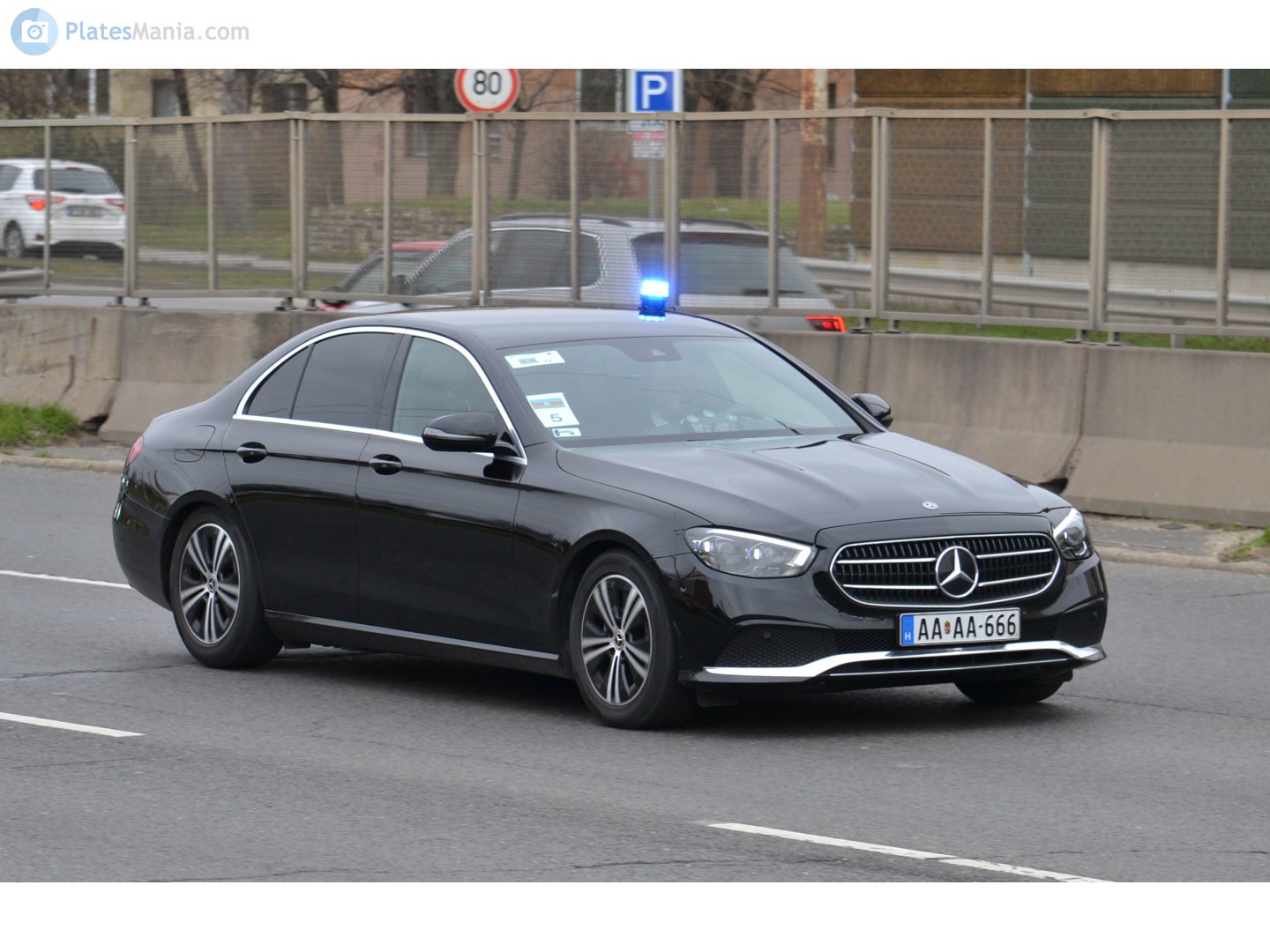 AA AA-666, Mercedes-Benz E-Klasse 5th gen Sedan (V213/W213), facelift, 2020­–2023