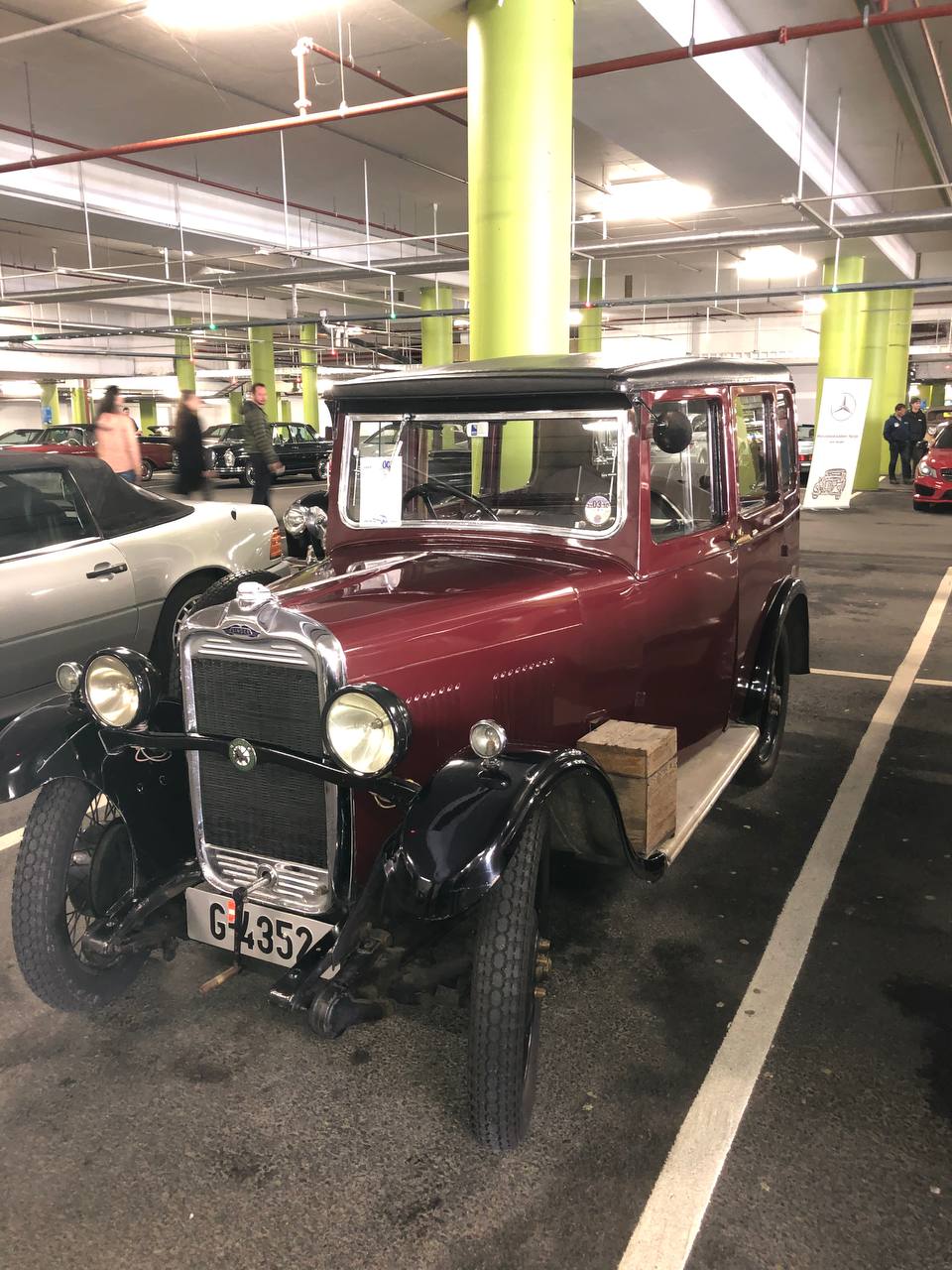 G-4352, Singer Junior 