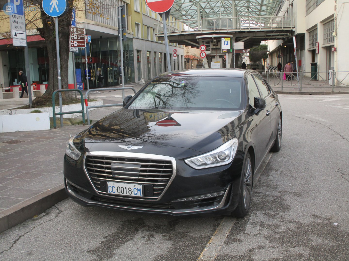 CC 0018 GM, Genesis G90 1st gen (HI), 2016–2019