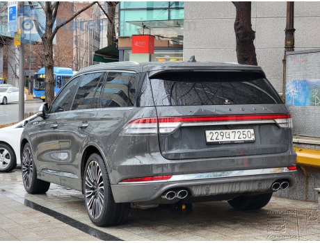 229더 7250, Lincoln Aviator