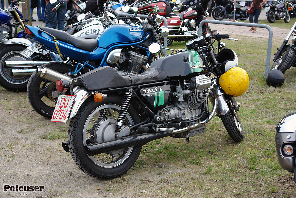 DU 0704, Moto Guzzi 750 S 