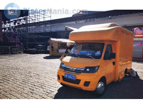 鲁B·UA237, Karry Youjin