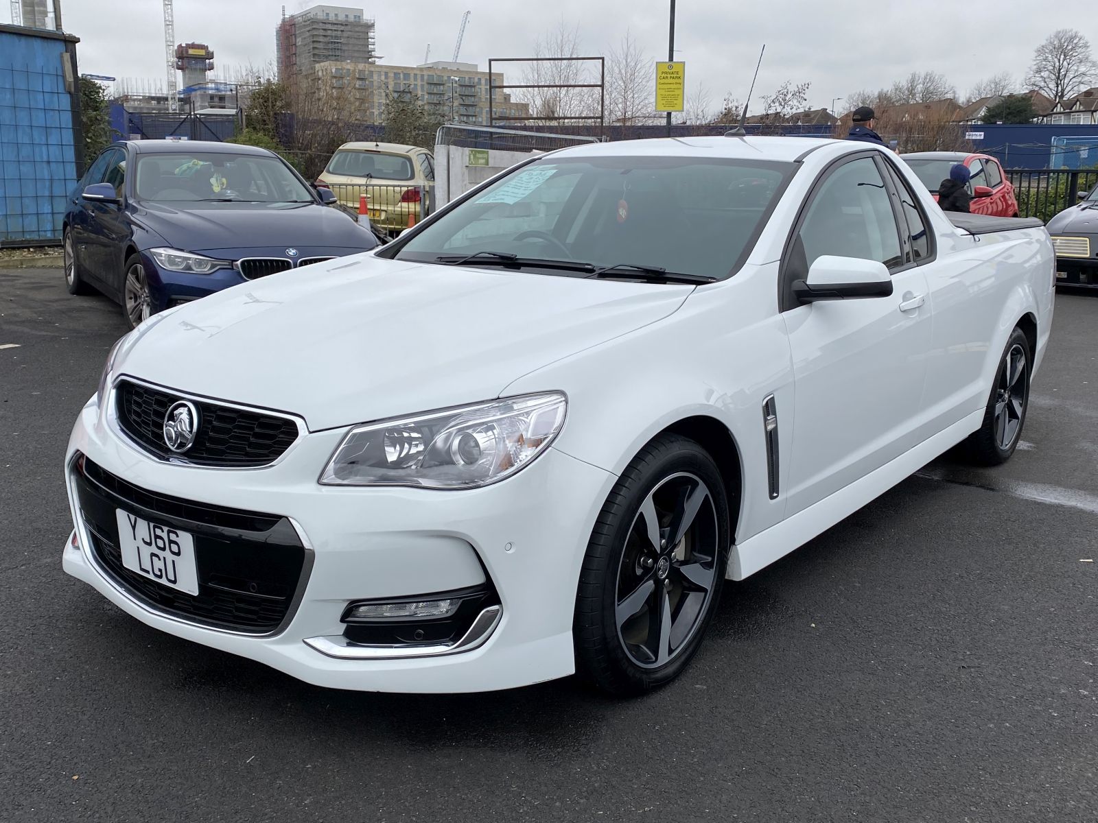 YJ66LGU, Holden Ute 8th gen (VE/VF), 2007–2017