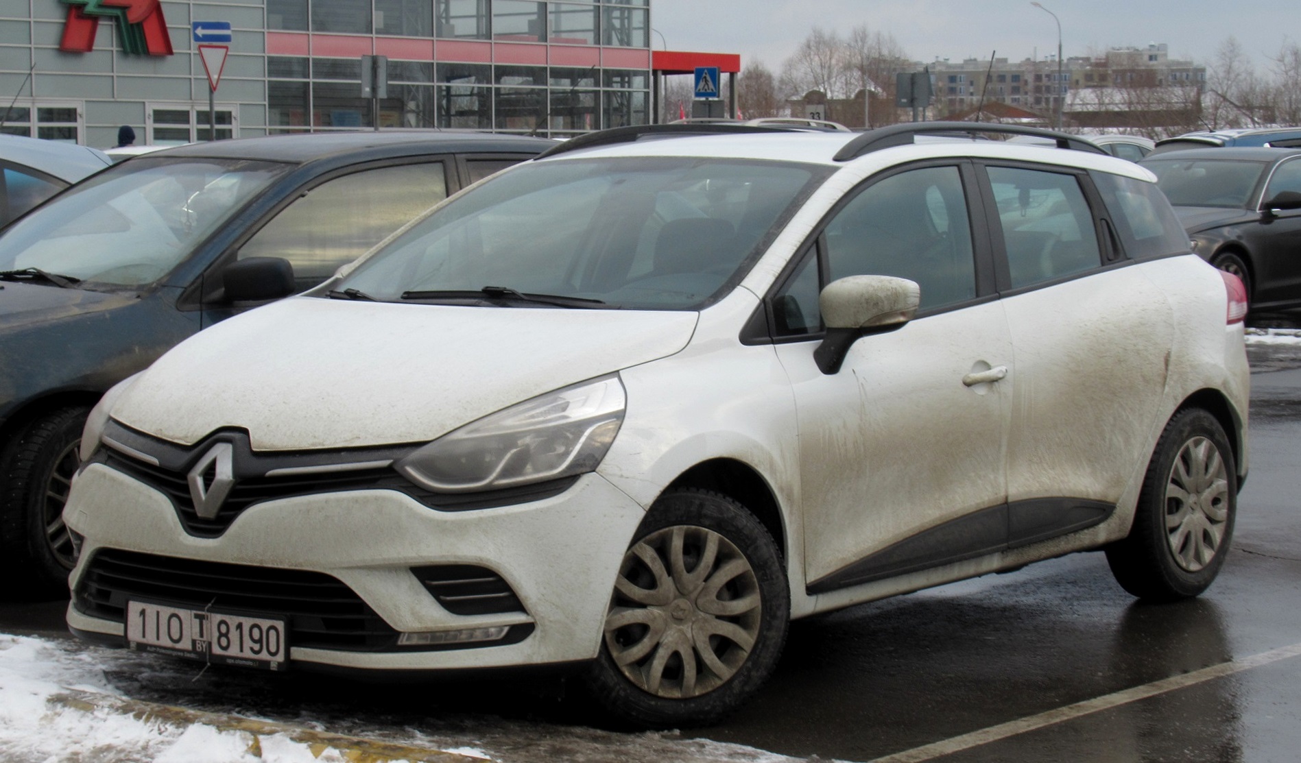 1IO T 8190, Renault Clio 4th gen Grandtour Wagon (K98), 2013–2020