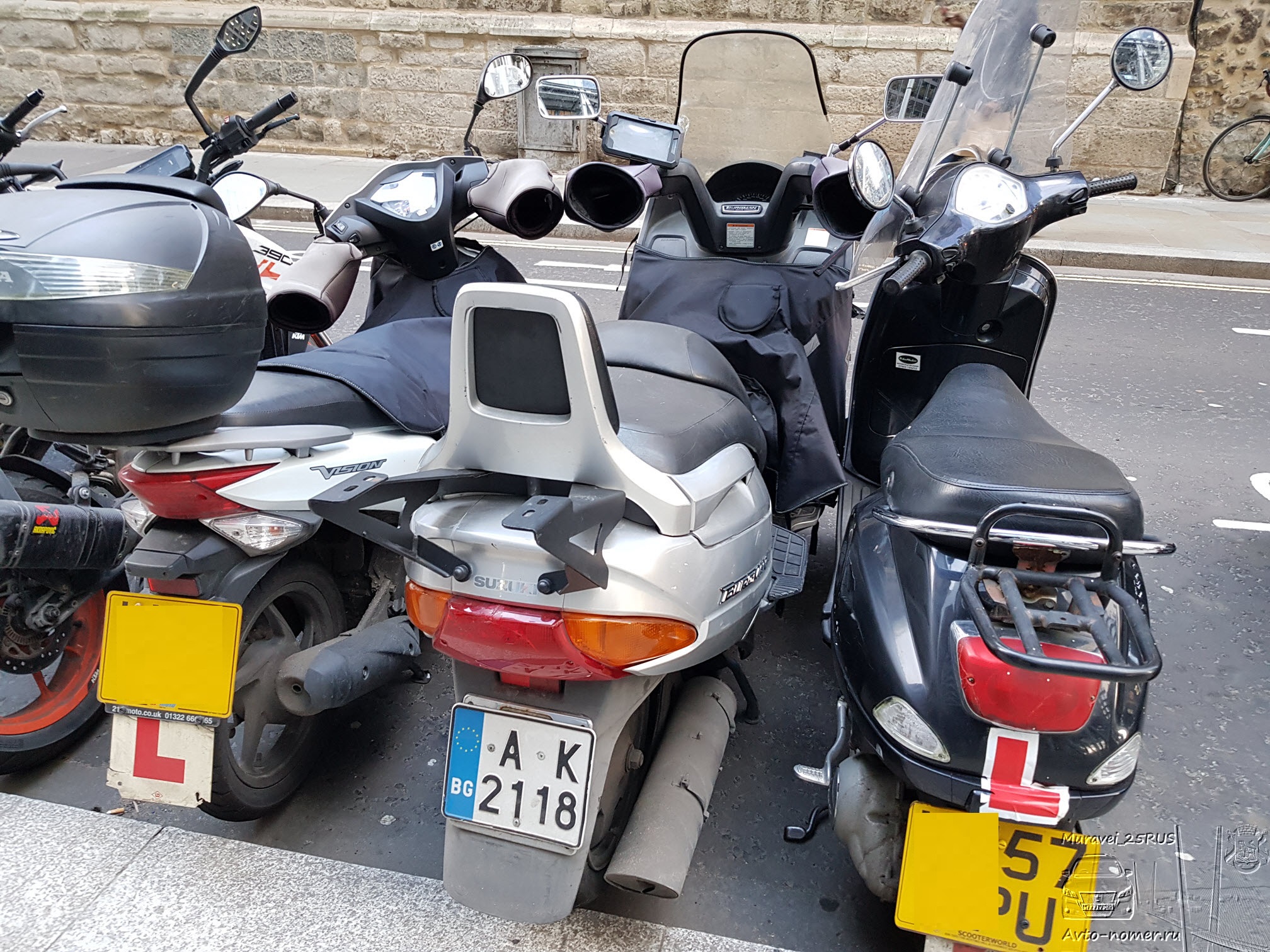 A 2118 K, Suzuki Burgman / Skywave 1st gen 400/250, 1998–2002