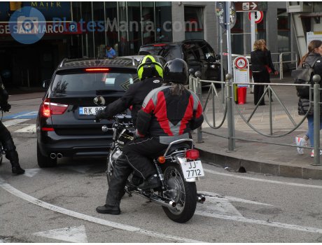 JJ 7712, Moto Guzzi 850 T