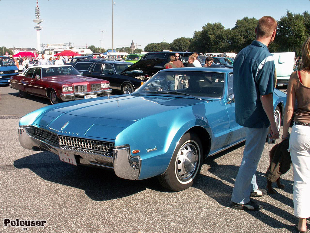 FL 0777, Oldsmobile Toronado 1st gen 1966 (9487/9687; E-body), 1965–1966