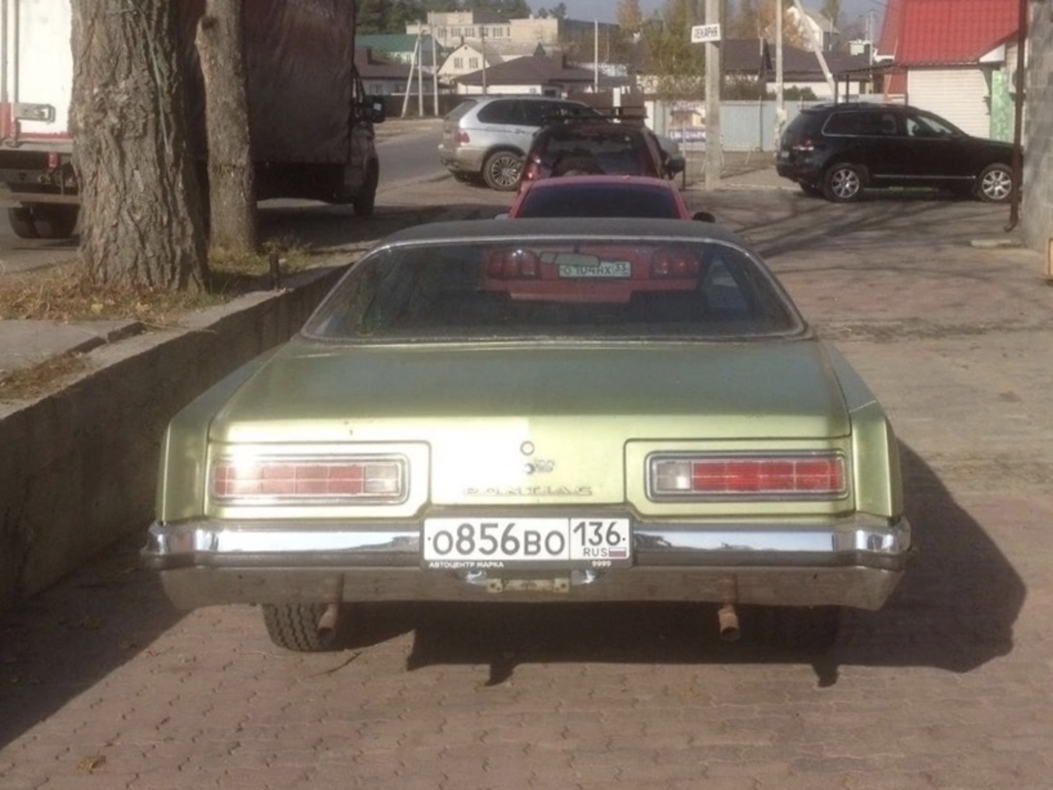 о 856 во 136, Pontiac Parisienne 4th gen, 1971-1976