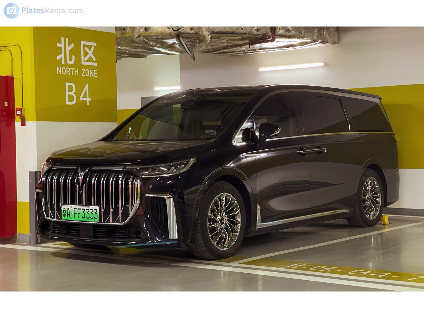 京A·FF3333, Voyah (Lantu) Dreamer (Dream/Mengxiangjia) 1st gen (ESSA), 2022–