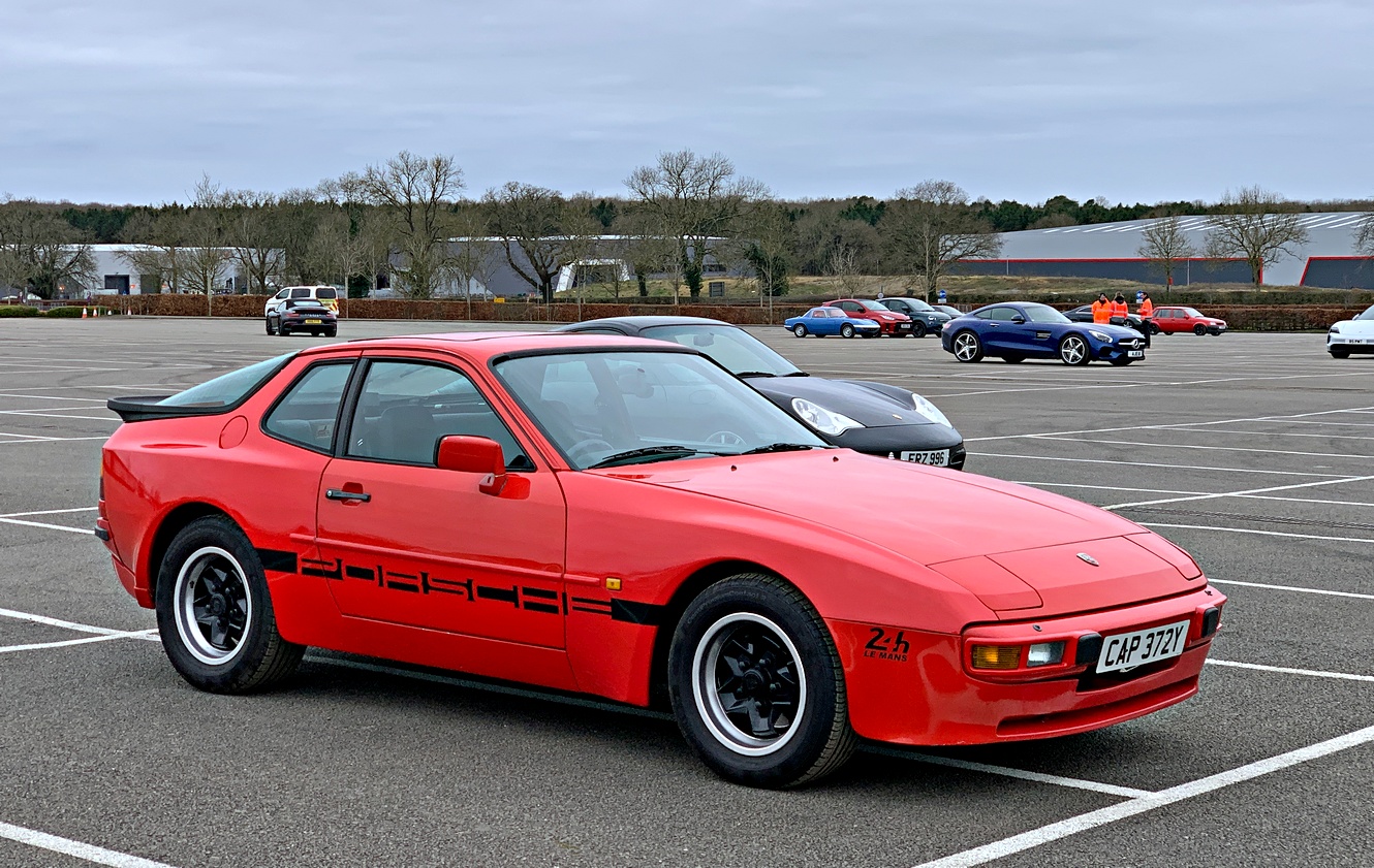 CAP372Y, Porsche 944 1st gen Coupé (951/952), 1982–1991
