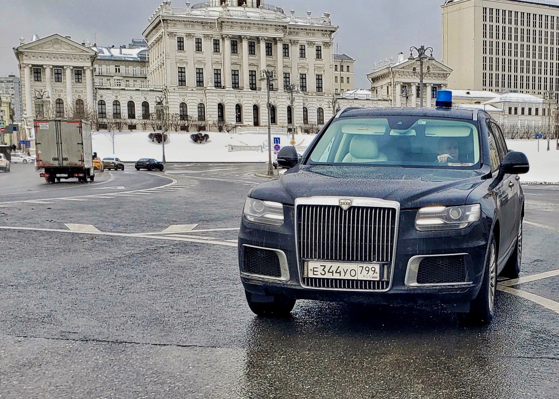 е 344 уо 799, Aurus Komendant 2022–