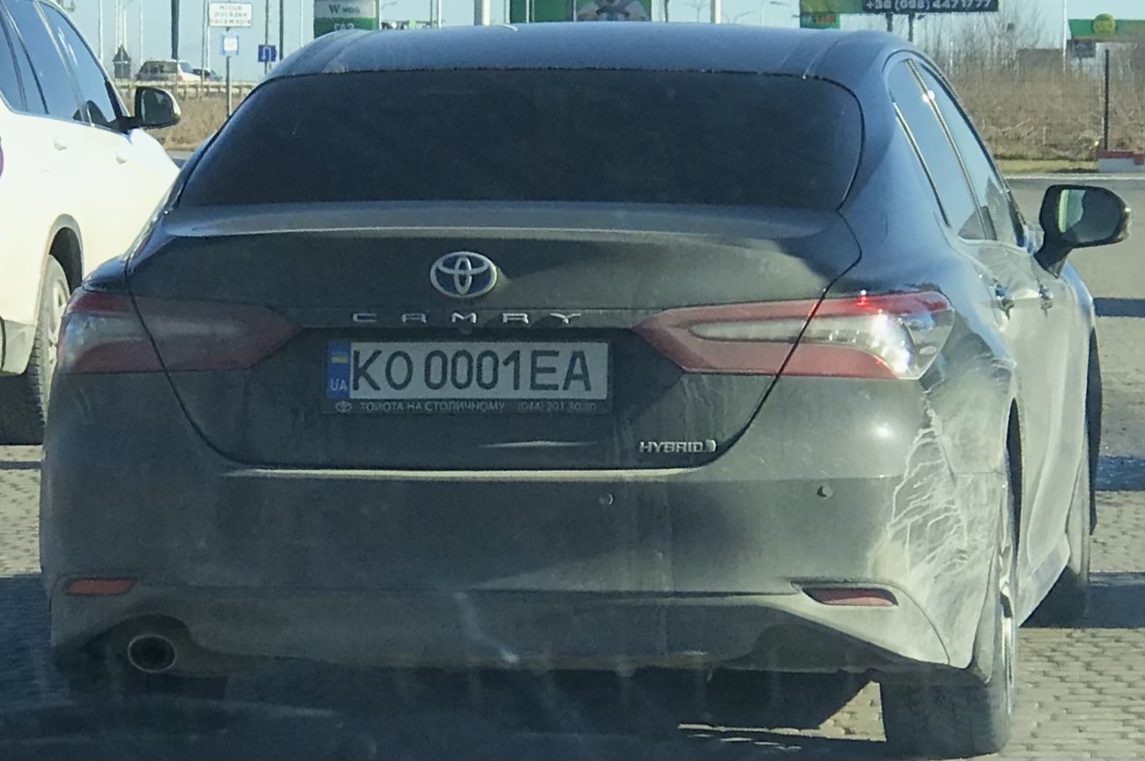 KO 0001 EA, Toyota Camry 8th gen (XV70), 2017–