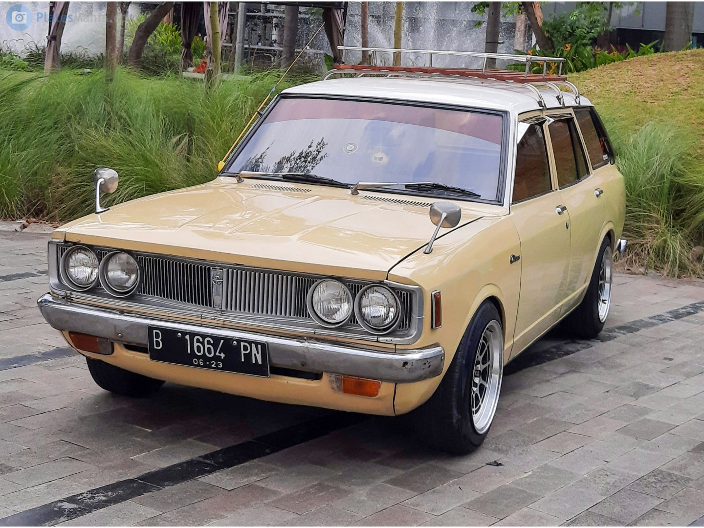 B 1664 PN, Toyota Corona 4th gen (Toyopet Corona) Wagon (T80/T90), 1970–1973