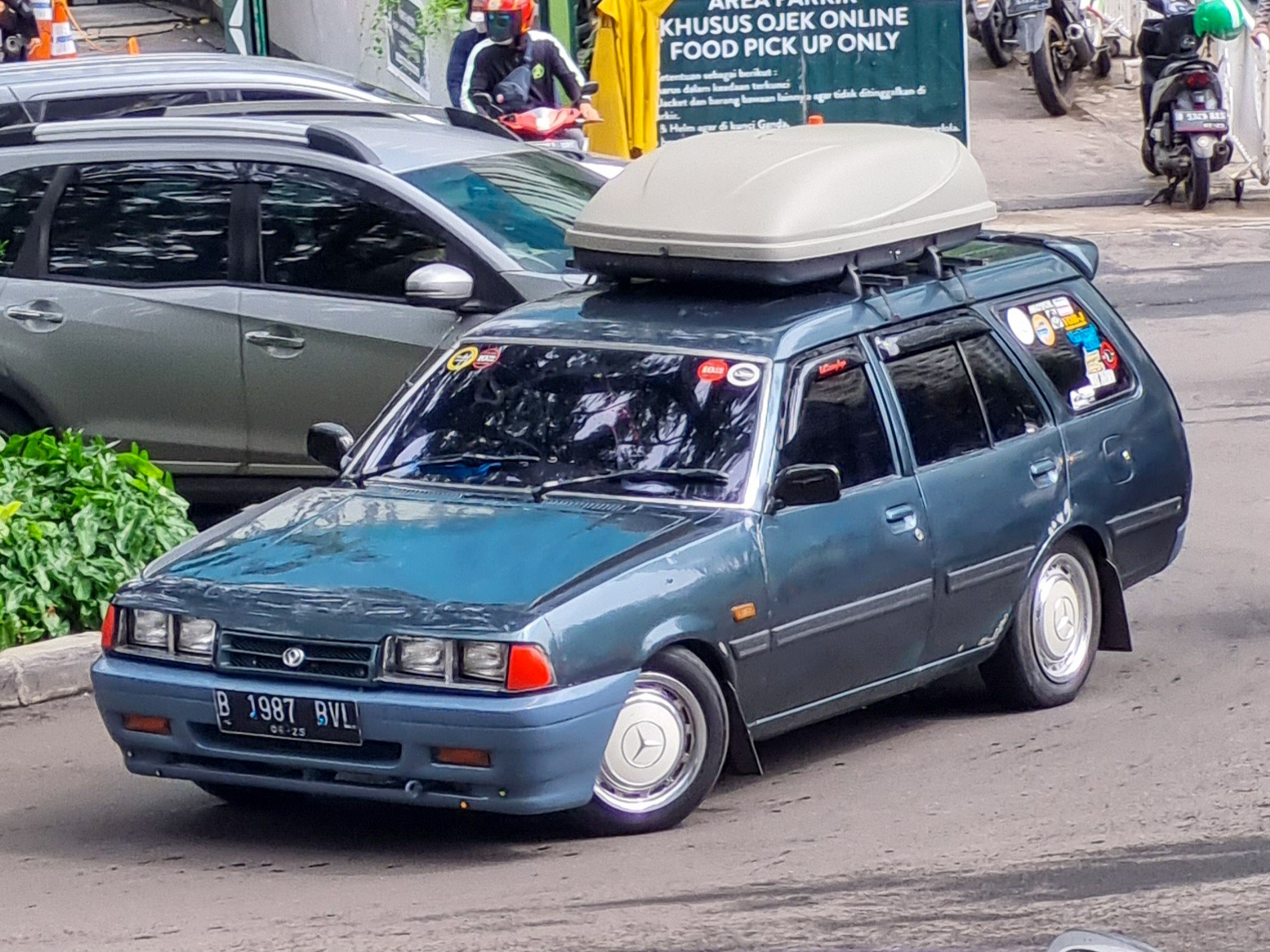 B 1987 BVL, Mazda Vantrend 1st gen (FA4; ID-market), 1993–1997
