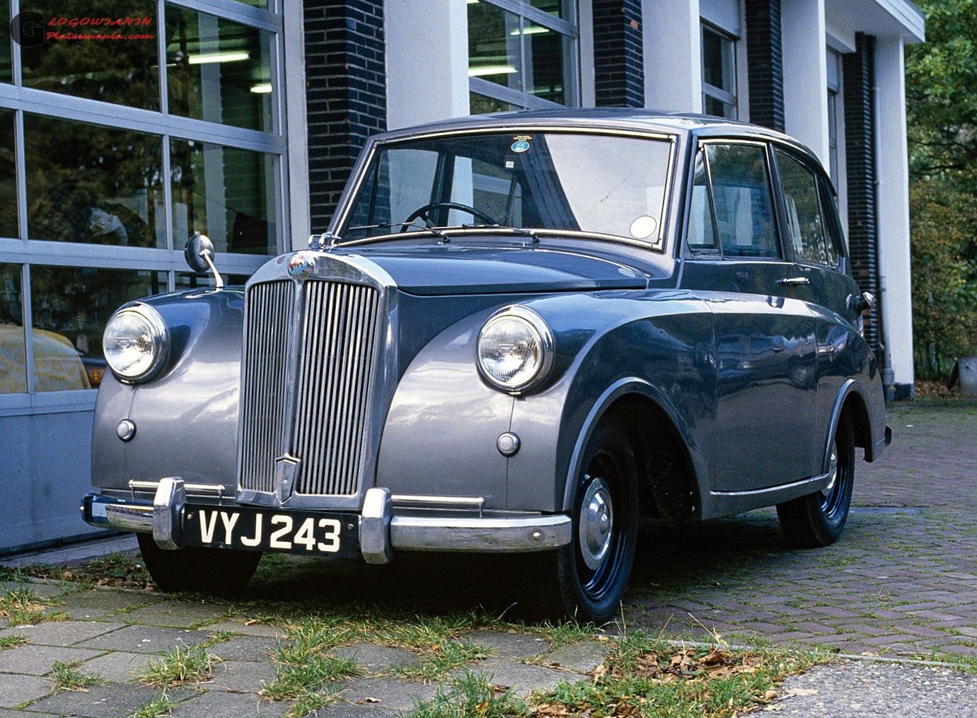 VYJ243, Triumph Mayflower 