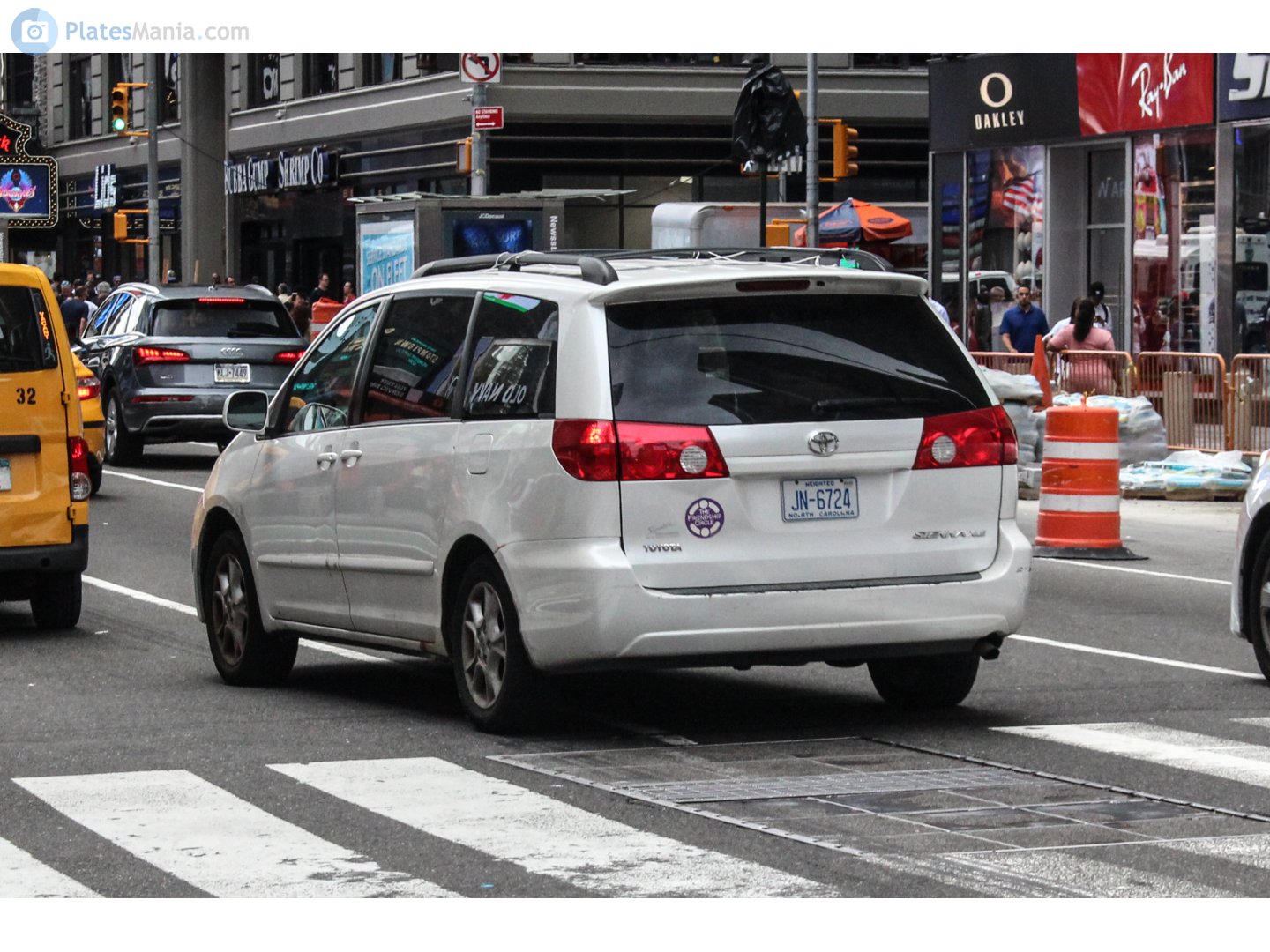 JN-6724, License plate without vehicle 