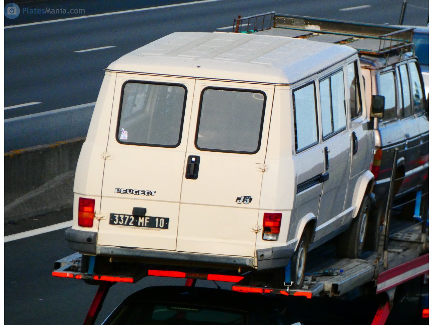 3372 MF 10, Peugeot J5 