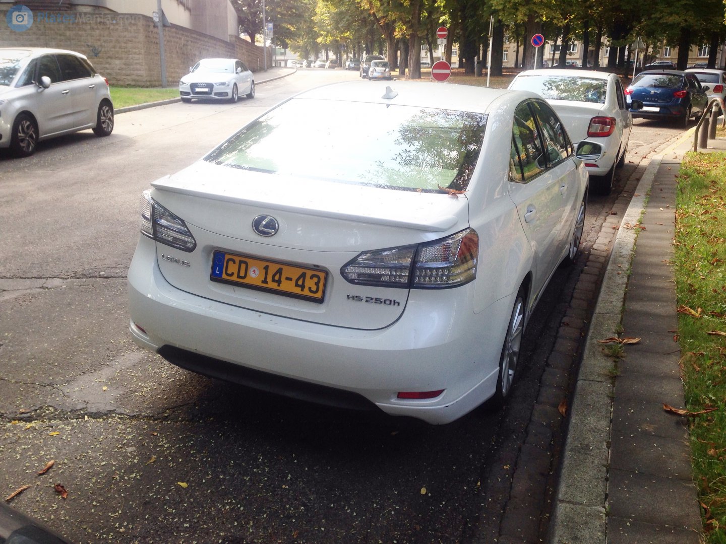 CD 14-43, Lexus HS 1st gen (ANF10), 2009–2018