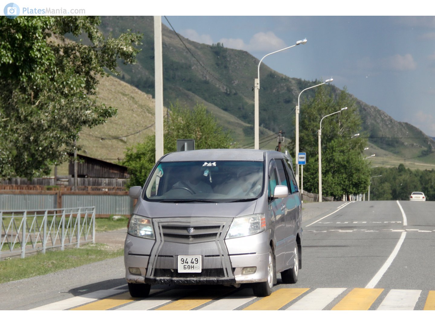 9449 БӨН, Toyota Alphard 1st gen (G/V) (AH10), 2002–2008
