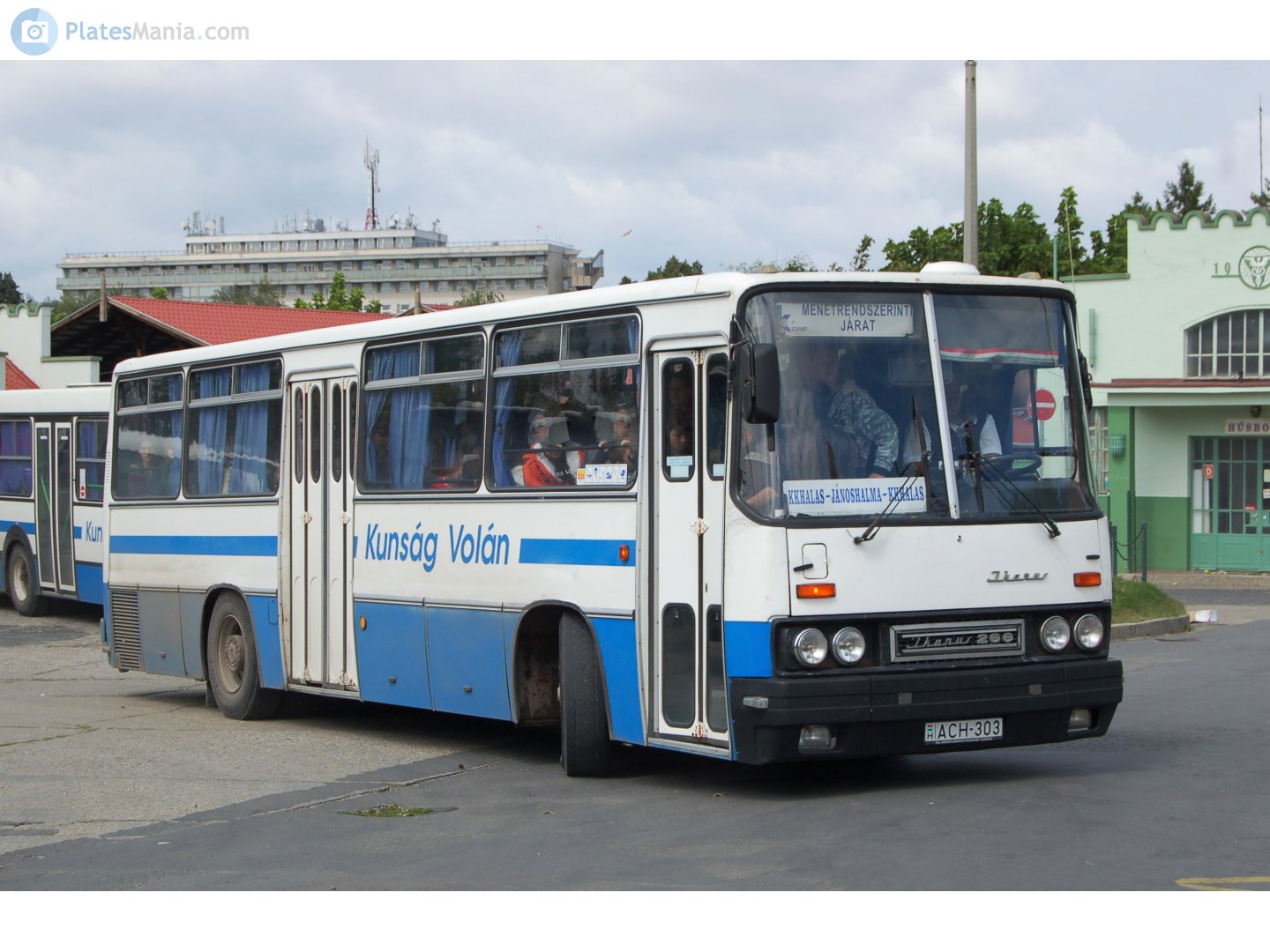 ACH-303, Ikarus 266 
