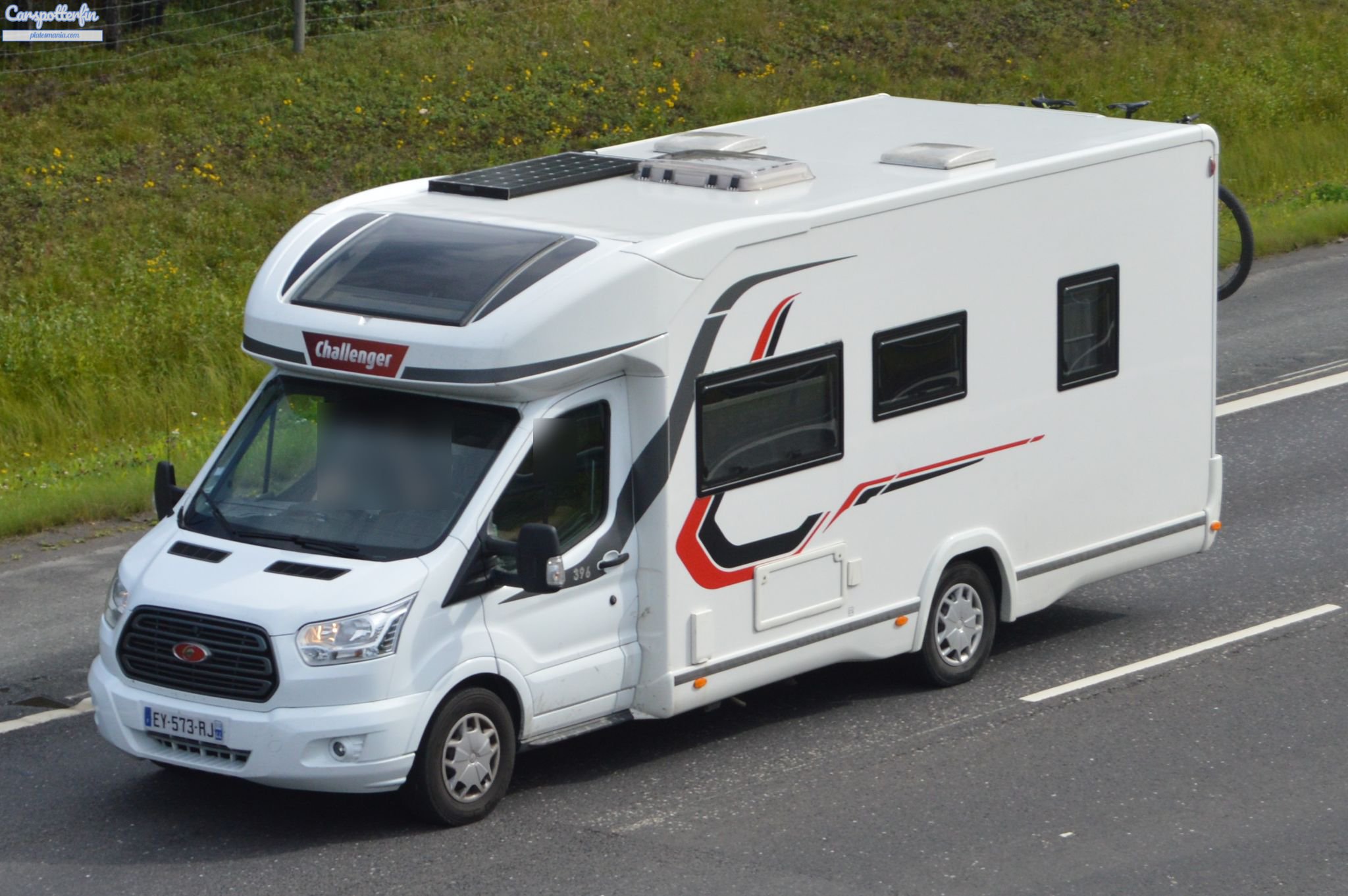 EY-573-RJ, Challenger Mageo 