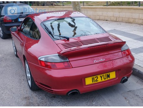 112 YUM, Porsche 911