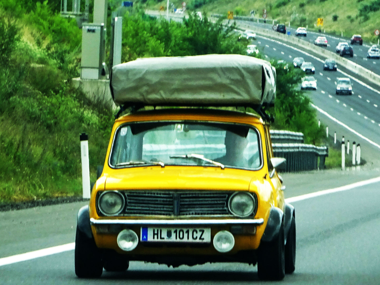 HL 101 CZ, Austin Mini 