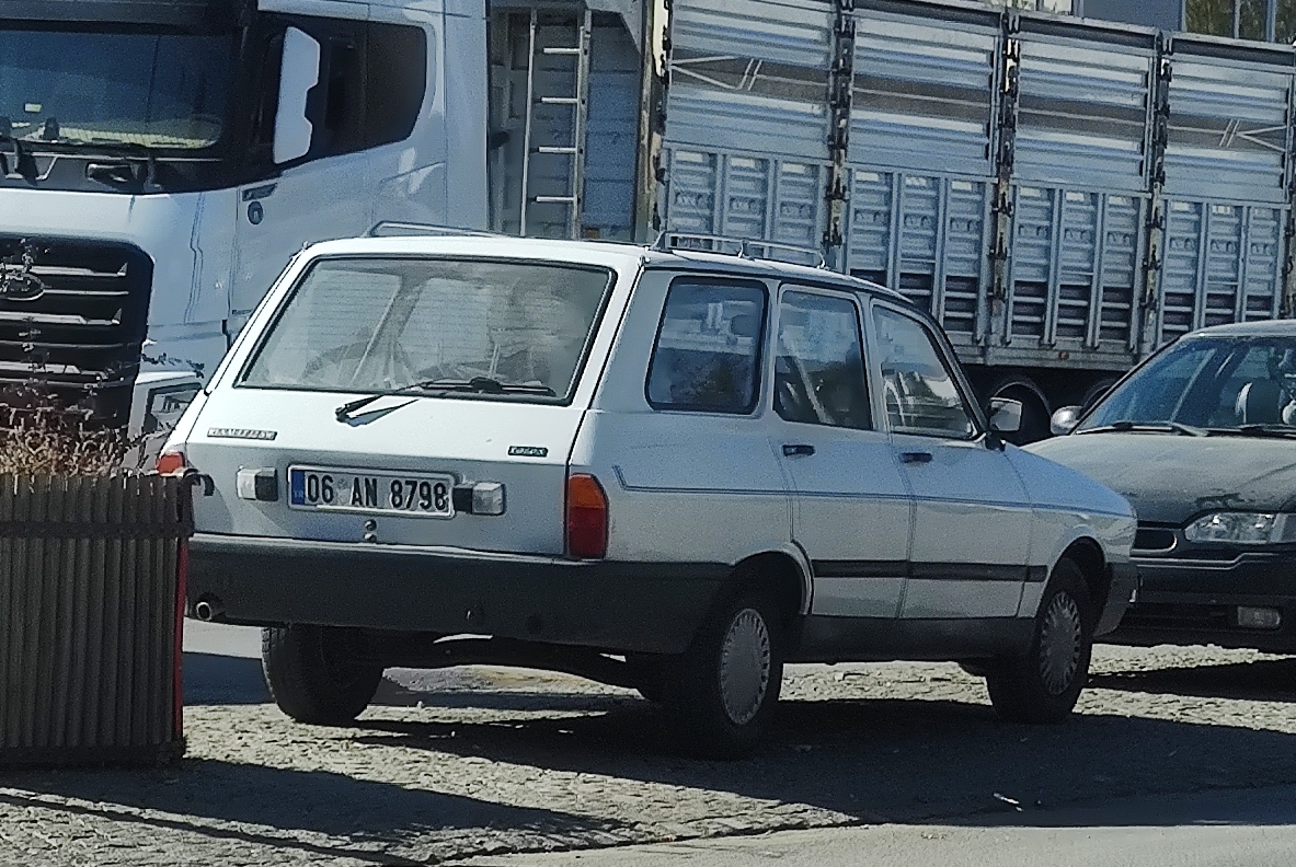 06 AN 8798, Renault 12 1st gen Break (X17), 1970–1980