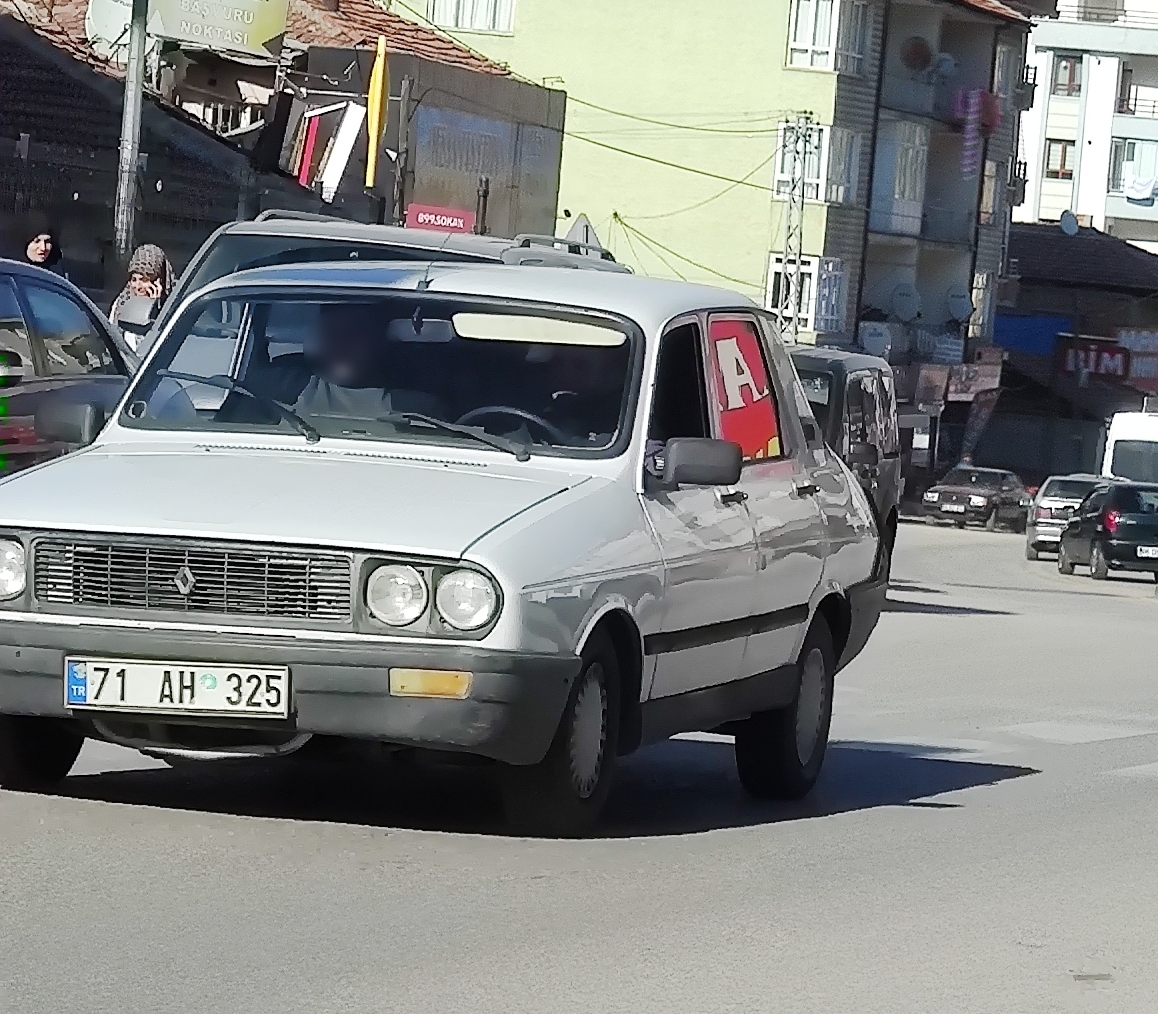 71 AH 325, Renault 12 1st gen Sedan (X17), facelift, 1975–1980