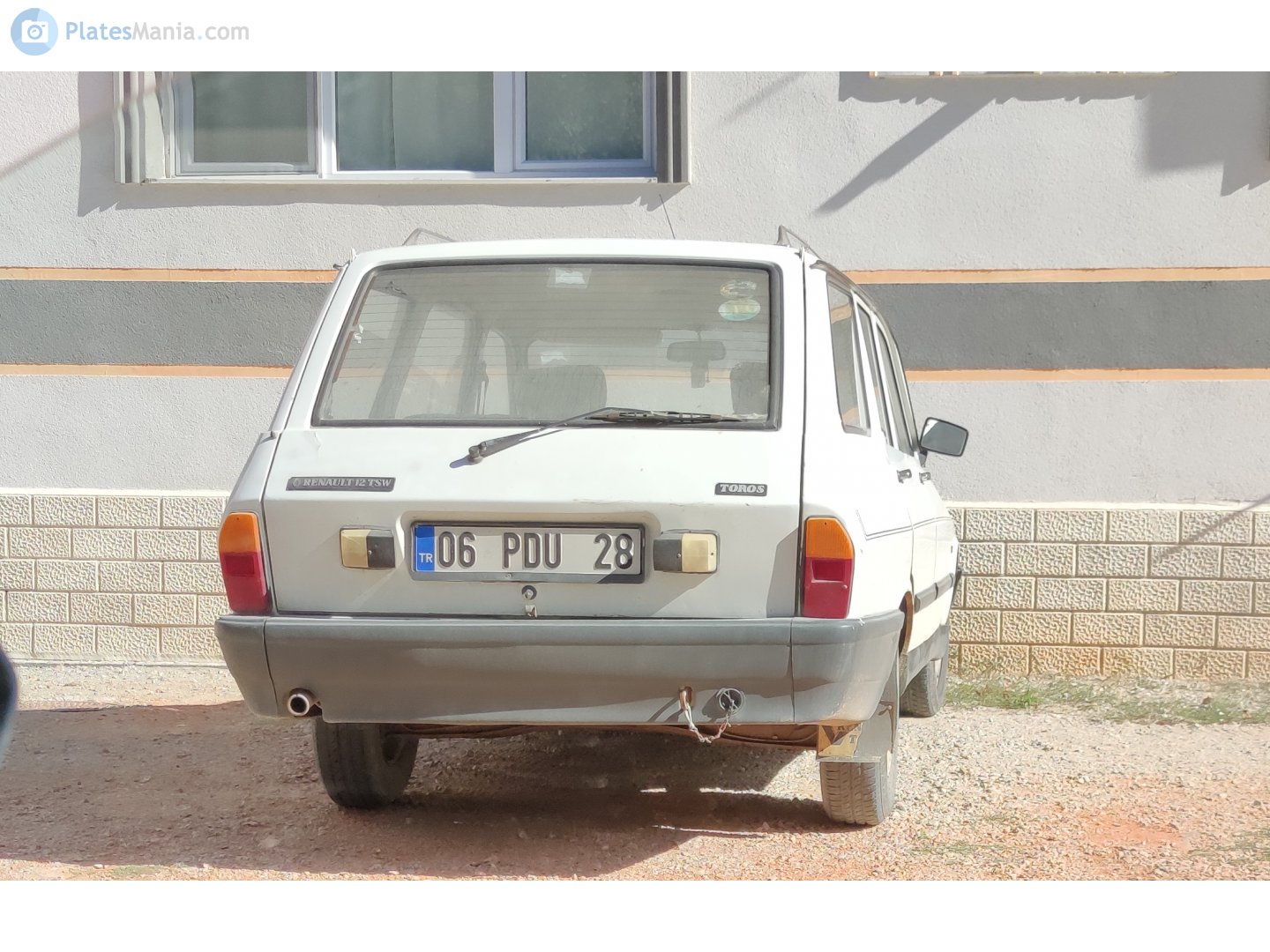 06 PDU 28, Renault 12 1st gen Break (X17), 1970–1980