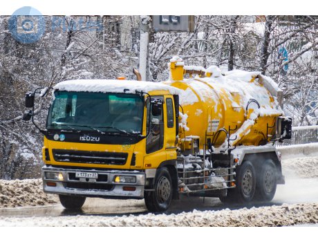у173хт27, Isuzu Giga