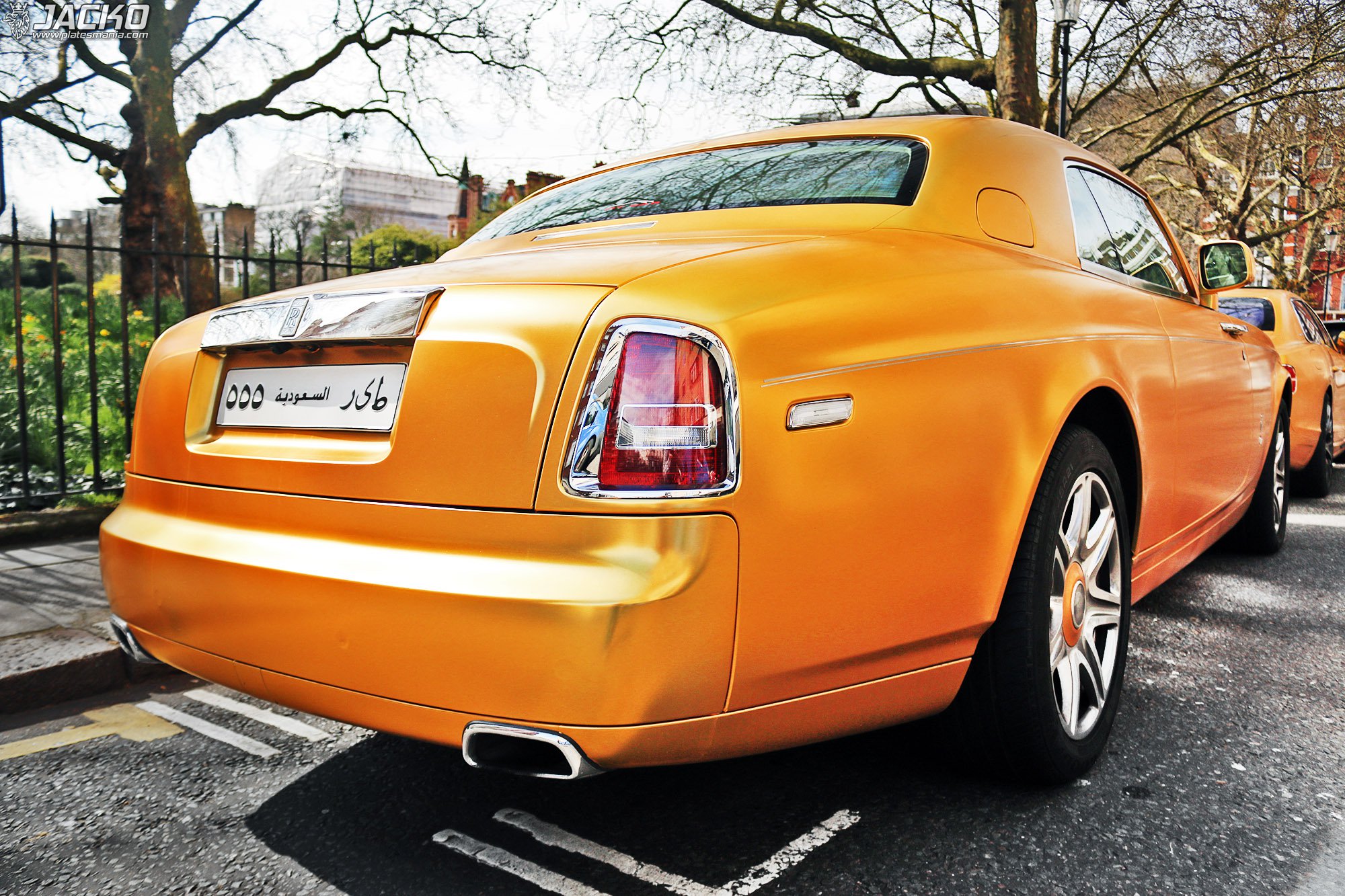 ٥٥٥ رىط, Rolls-Royce Phantom Coupé 1st gen (RR3), 2008–2016