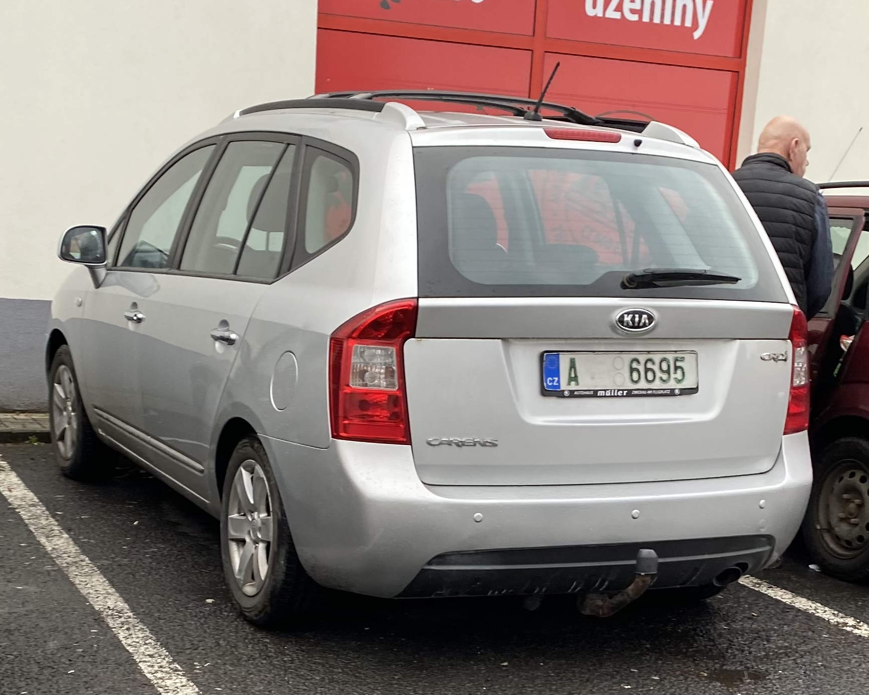 A 6695, Kia Carens 2nd gen (UN), 2006–2012