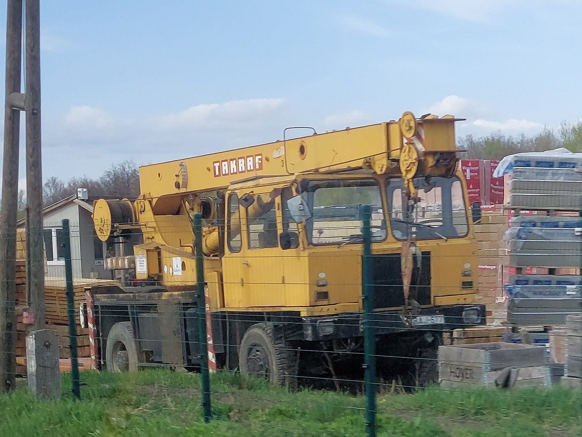 BAJ-677, IFA ADK 125 