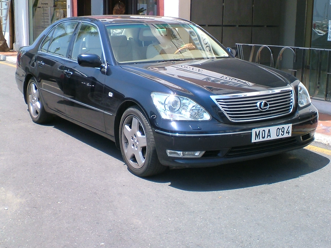 ٠٩٤ مقأ, Lexus LS 3rd gen (XF30), 2000–2006