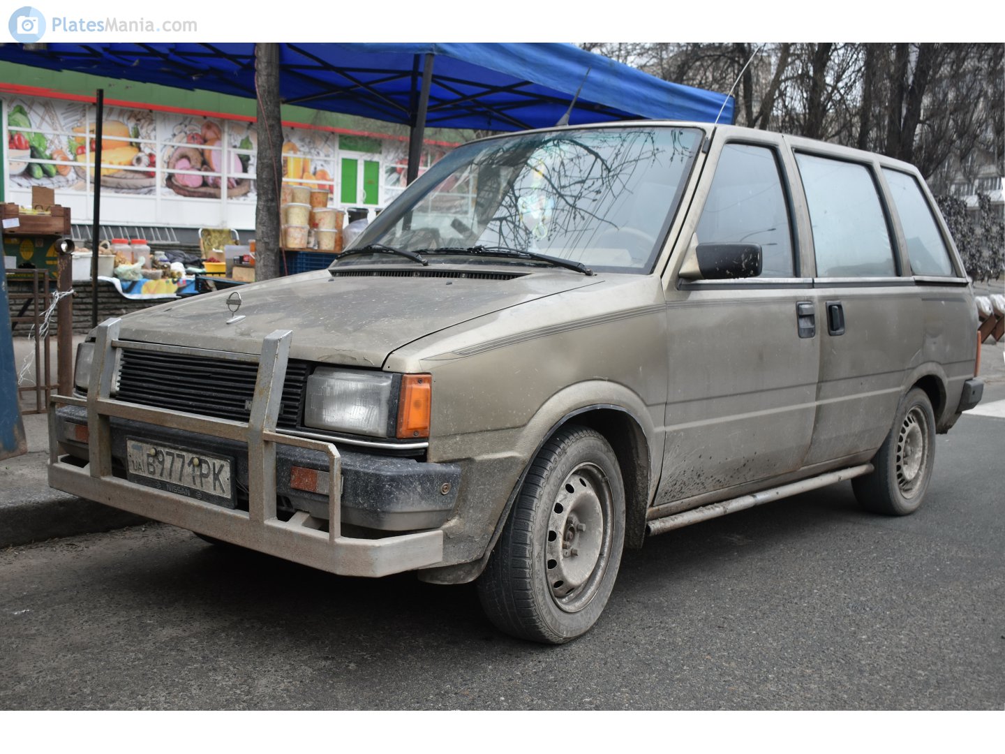 в 9771 РК, Nissan Prairie 1st gen (M10), 1982–1988