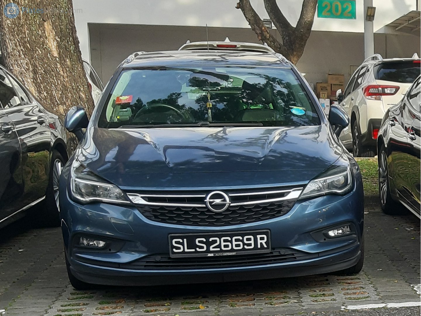 "SLS 2669 R" photos Opel Astra. Singapore