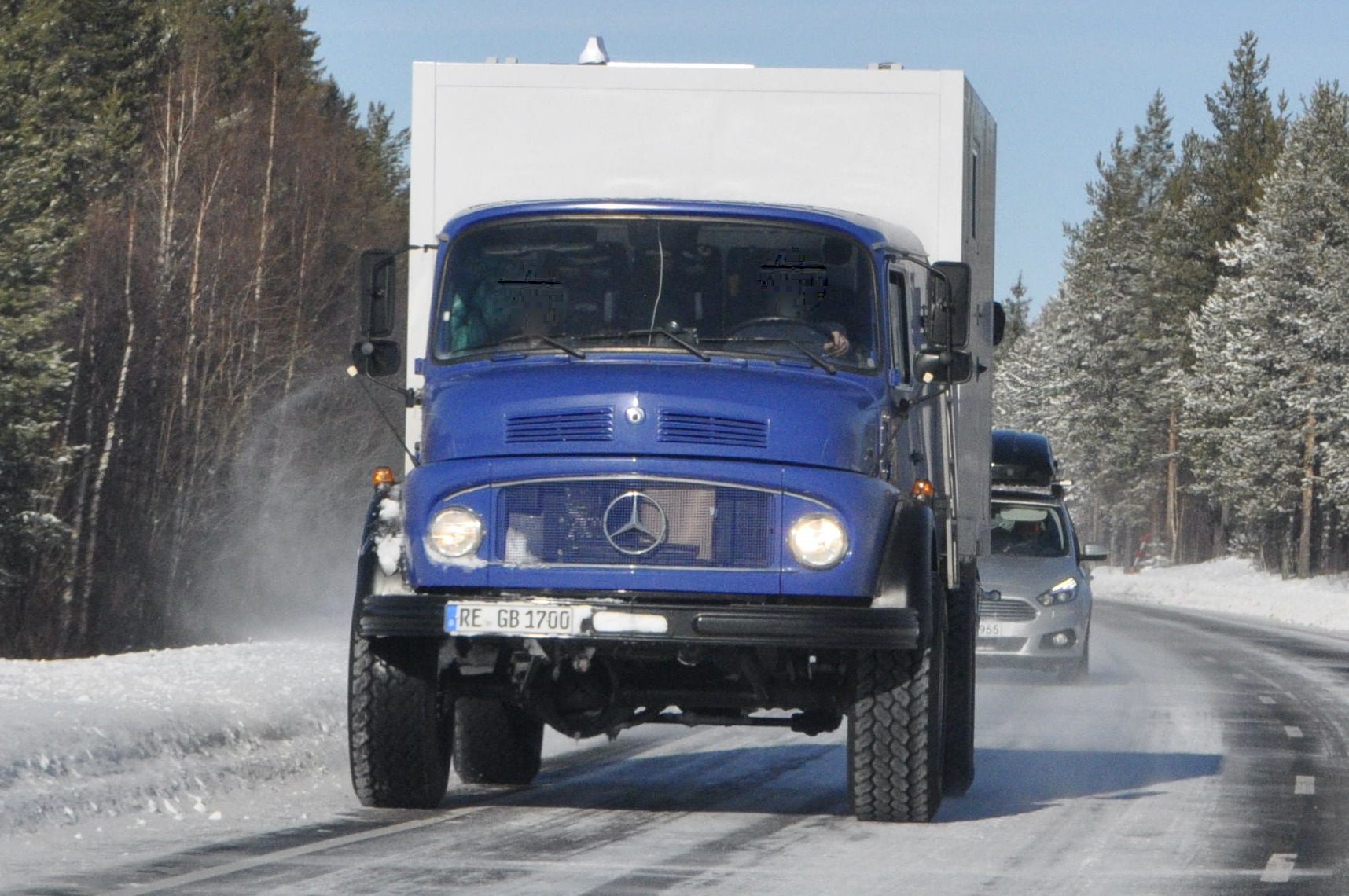 RE GB 1700, Mercedes-Benz L/LA-Series Trucks 