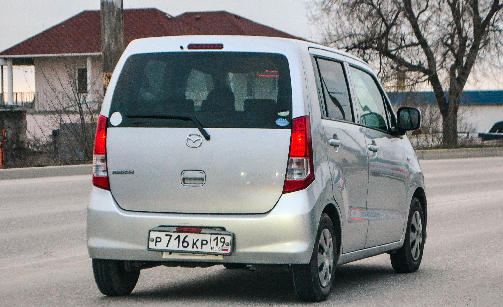 р 716 кр 19, Mazda AZ-Wagon 