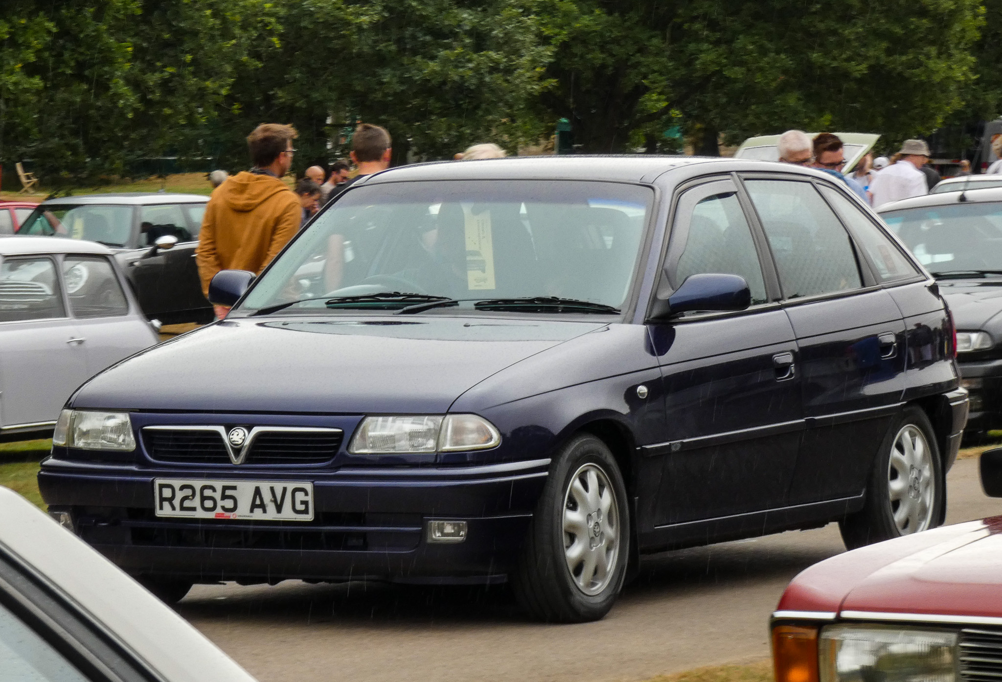R265AVG, Vauxhall Astra 3rd gen 5-door Hatch (F; T92), 1991–1998