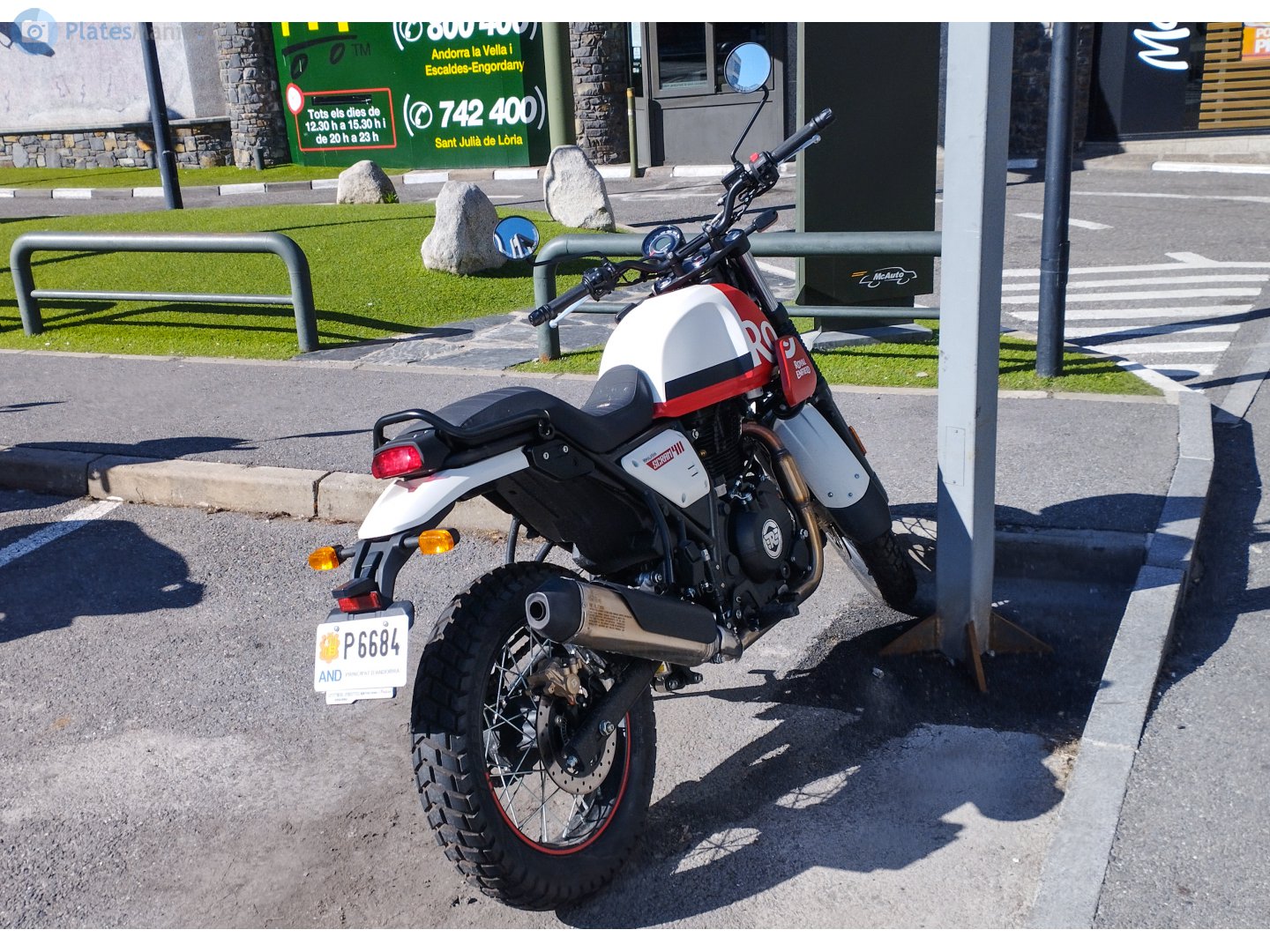 P 6684, Royal Enfield Scram 