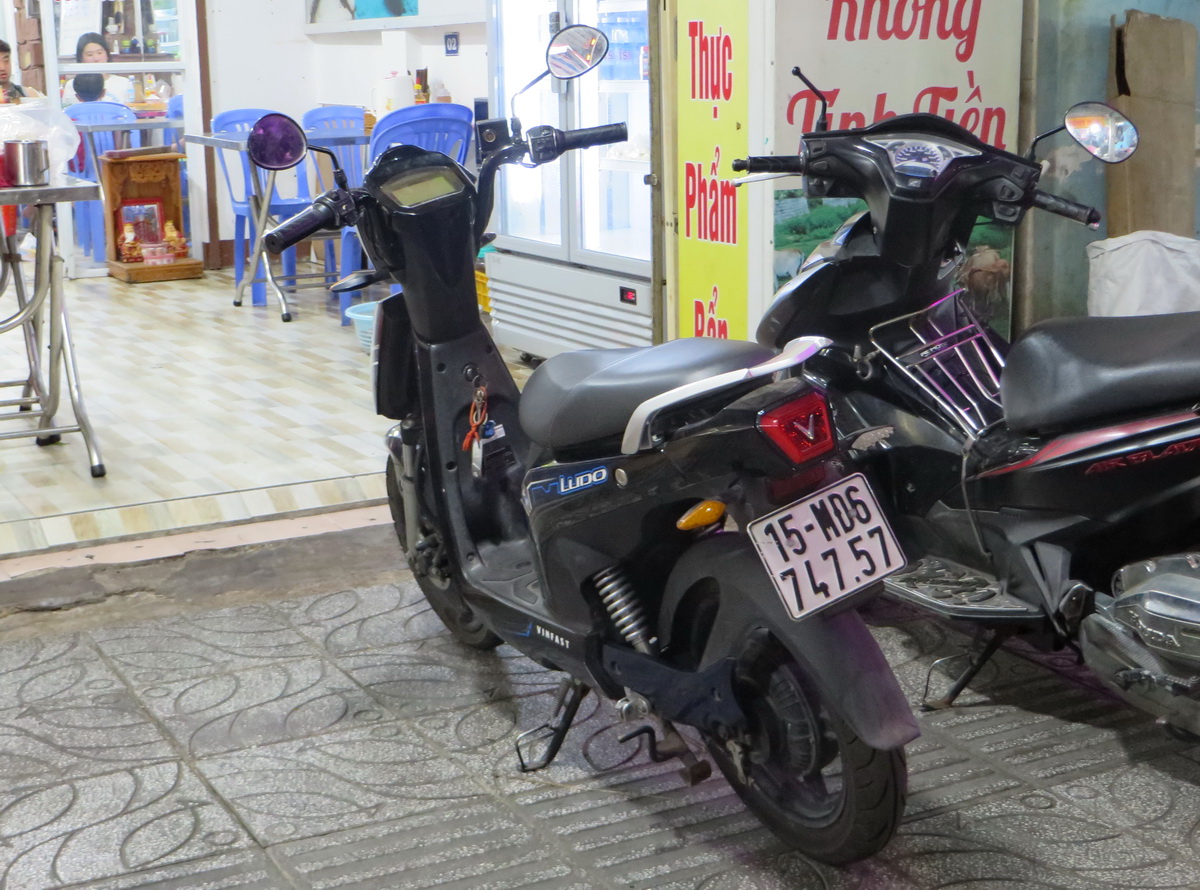 15-MĐ6 747.57, VinFast Ludo 