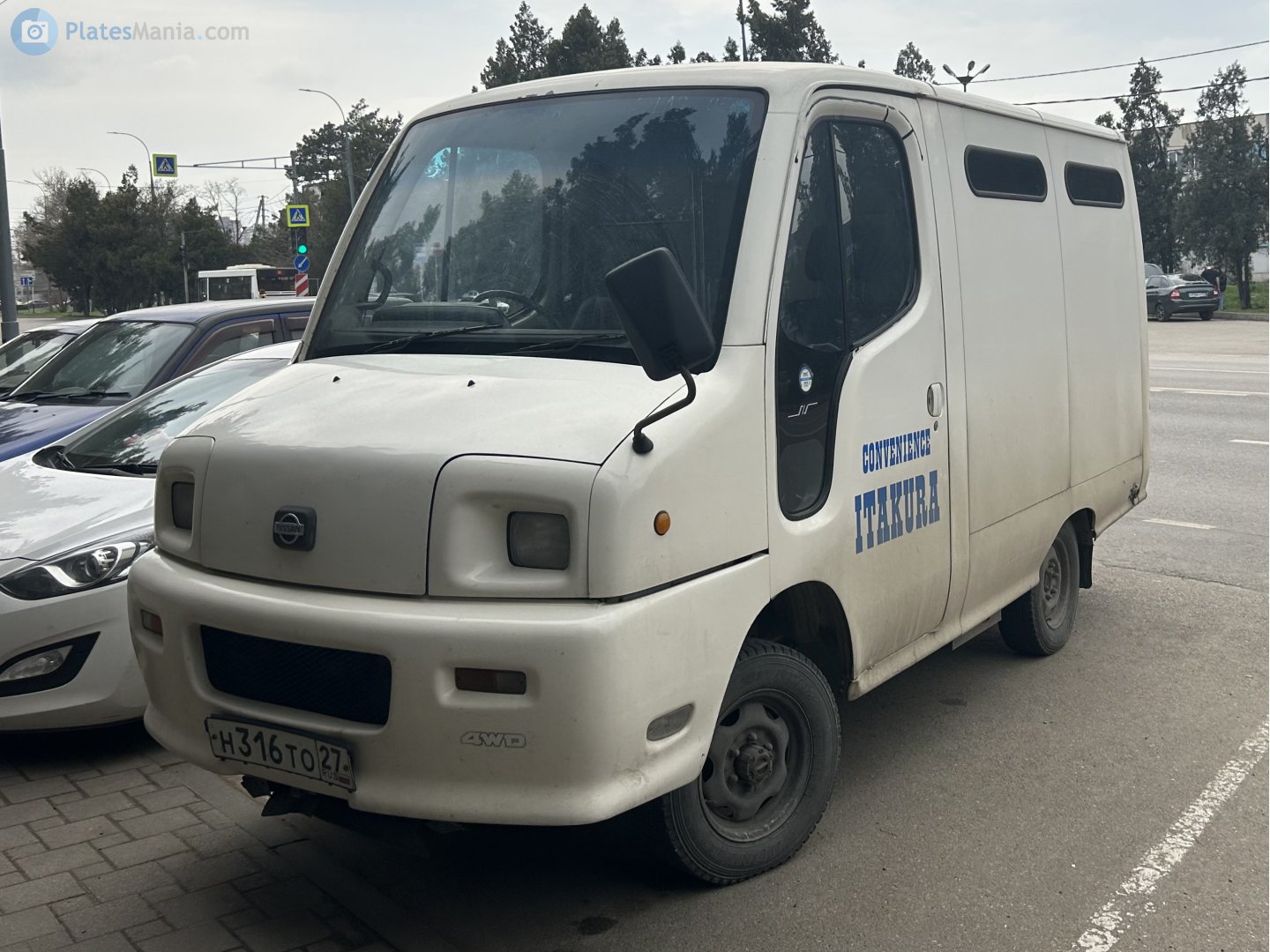 н 316 то 27, Nissan Atlas 2nd gen Loco Van (F23), 1992–1996