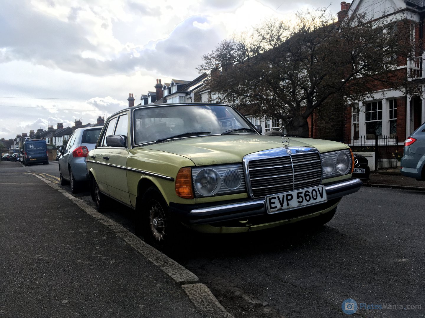 EVP560V, Mercedes-Benz E-Klasse 200–300 Sedan (W123), 1975­–1986