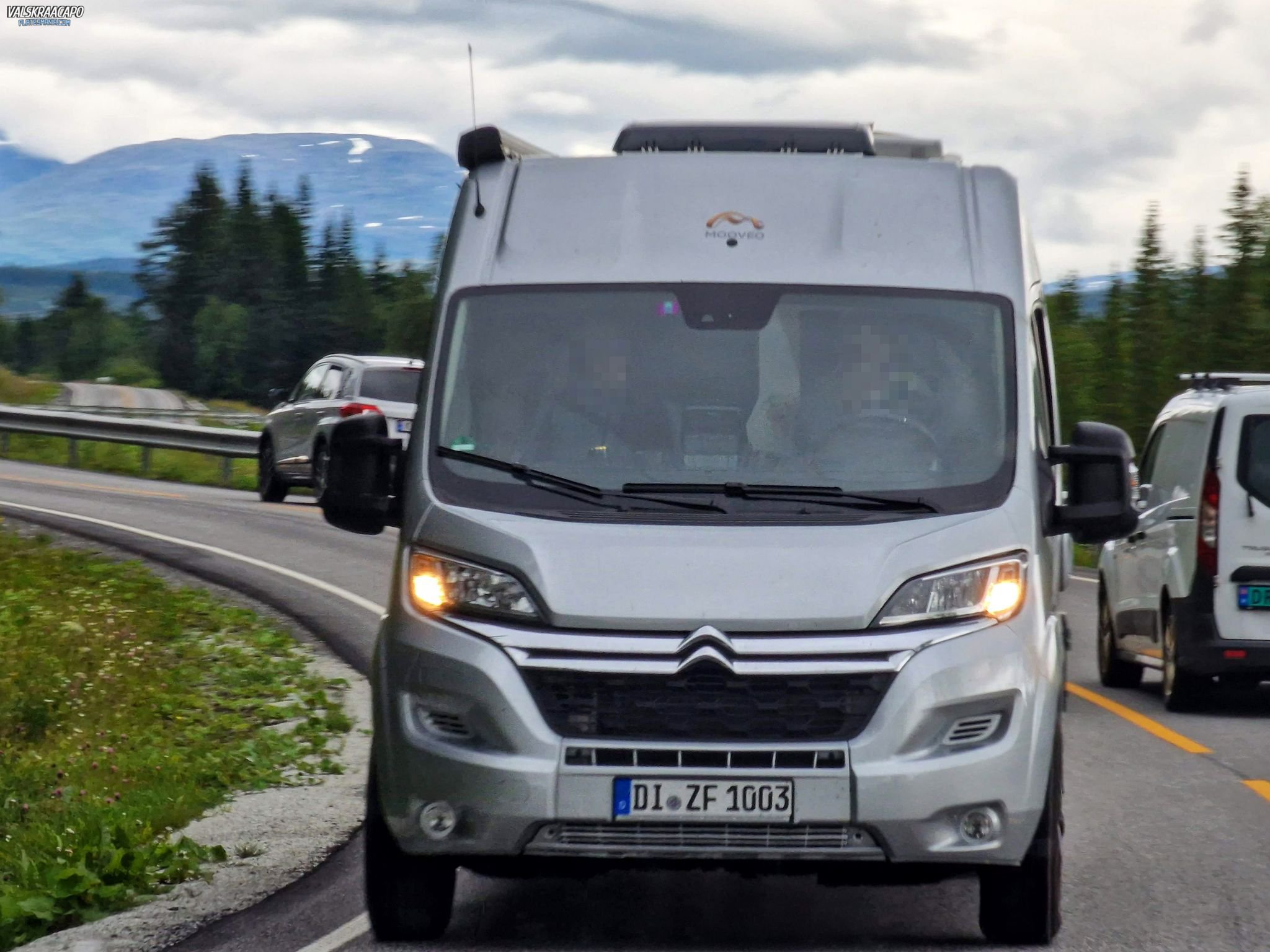 DI ZF 1003, Mooveo Van 