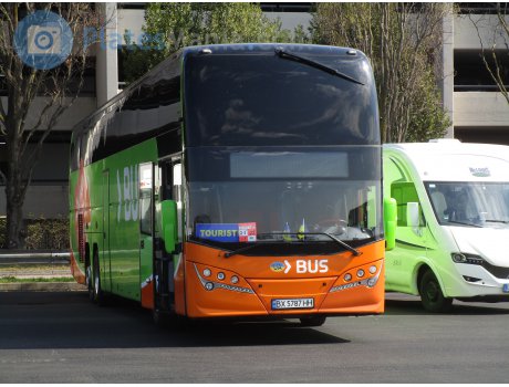 BX 5787 HH, Plaxton Elite